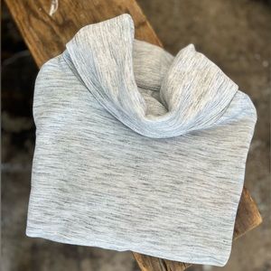 Duluth Trading Co Womens Tunic Sweatshirt Sweater with pockets Gray Grey Medium